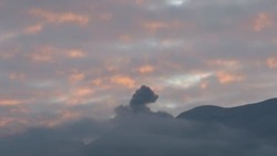Активность Эбеко на закате напомнила кадры из фэнтезийных фильмов