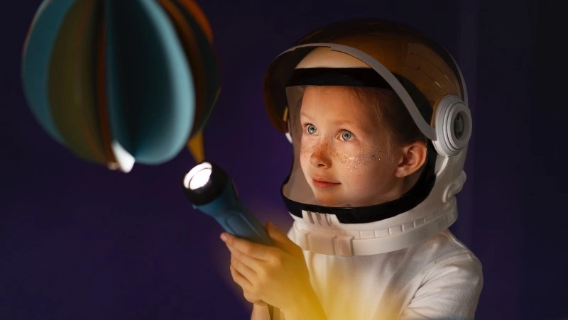 Моряки, пилоты, художники и певцы: кем мечтали стать в детстве жители Дальнего Востока