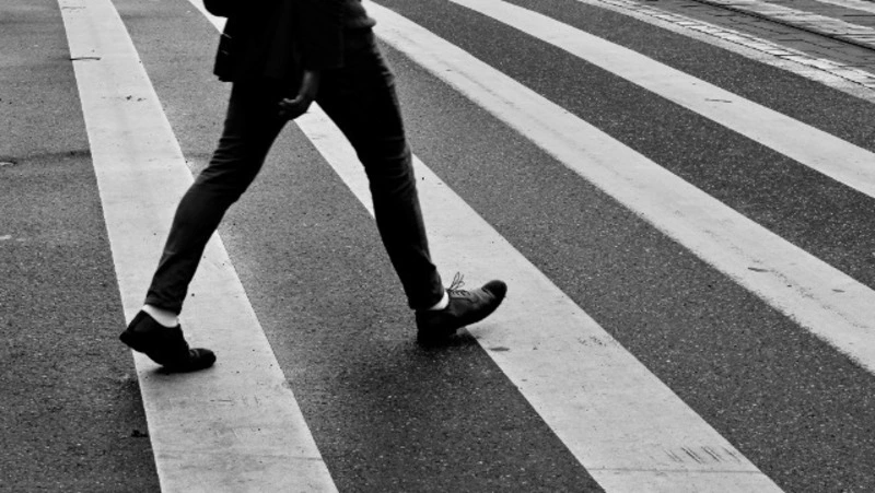 Водитель Honda Fit сбил пешехода недалеко от крупного ТЦ в Южно-Сахалинске