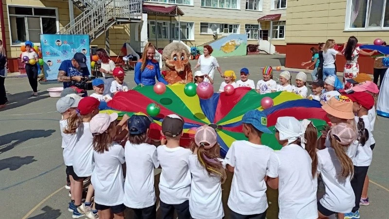 Полеты в аэротрубе помогут малышам Южно-Сахалинска прыгать с парашютом