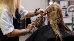 Лунный календарь стрижек на июль 2023: благоприятные и неудачные дни