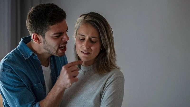 В оправдание перед мужем жительница Сахалина обвинила любовника в своем похищении и изнасиловании