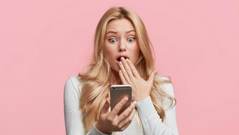 Мошенники начали рассылать «пугающие» россиян сообщения