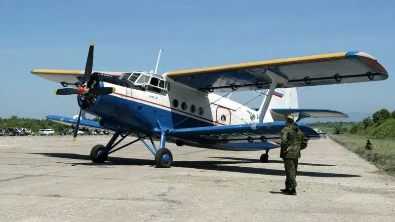В Олимпийский день прошли показательные выступления сахалинских парашютистов