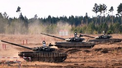 Мобилизованные танкисты запаса отработали боевую стрельбу на Сахалине