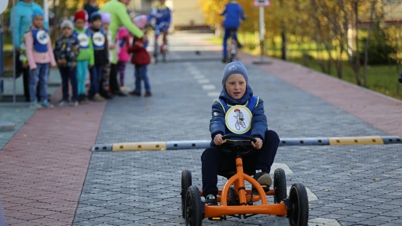 В Ногликах открылся первый автогородок