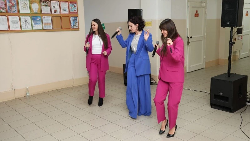 #ПозывнойКультура: артисты с Сахалина подбодрили участников СВО концертом в военном госпитале