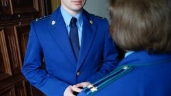 Прокуратура взяла на контроль дело об издевательствах мужчины над подростком в Охе