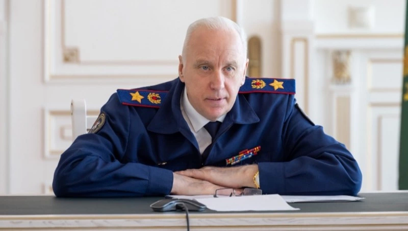 Бастрыкину представят доклад о расследовании падения наледи на девочку в Дальнем