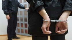 Полицейские задержали подозреваемого в избиении и ограблении экс-сожительницы жителя Охи