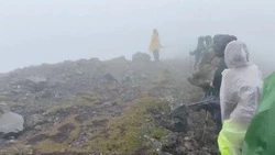 Поиски пропавшей на Курилах группы туристов приостановили до утра 25 августа