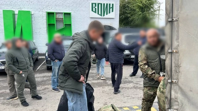 Инструкторы-добровольцы из филиалов Центра «ВОИН» отправились в зону СВО