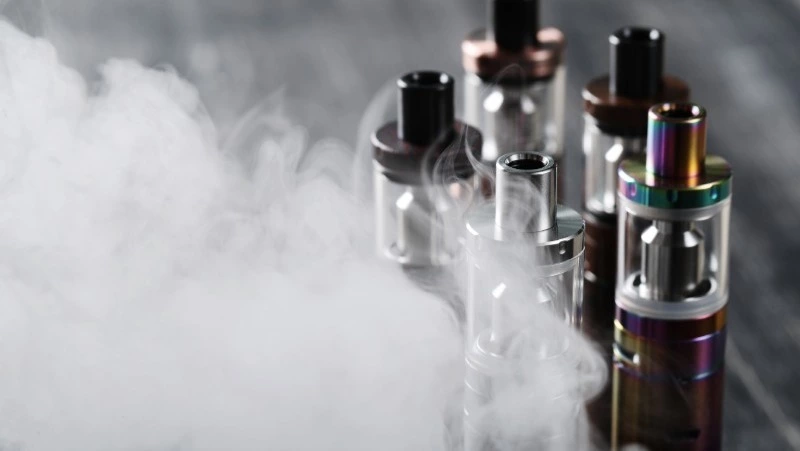 В Госдуме РФ предложили полностью запретить вейпы и жидкий никотин