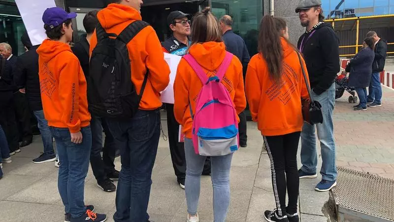 Дмитрия Диброва заметили в аэропорту Южно-Сахалинска с чужими чемоданами