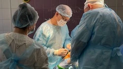 Некроз суставов, переломы, деформации: сложные операции на суставах начали проводить на Сахалине