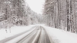 Участок федеральной трассы на юге Сахалина закрыли для автобусов