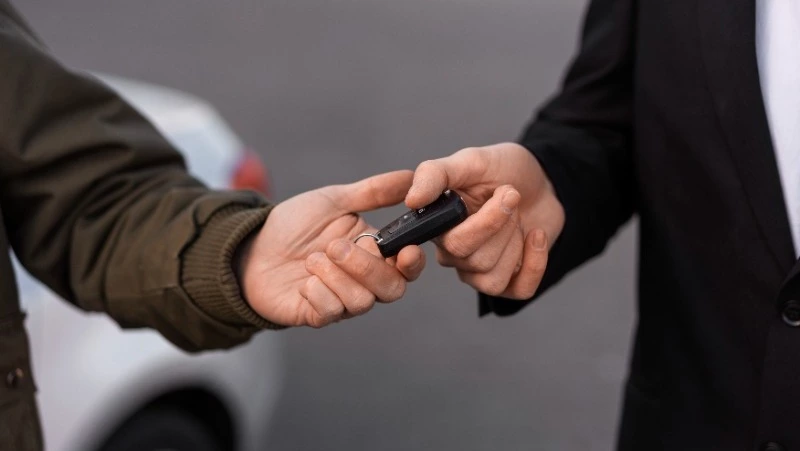 Суд вернул покупателю угнанной иномарки на Сахалине почти четыре миллиона рублей