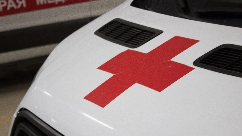 Один человек пострадал и еще трех спасли из горящей квартиры в Холмске