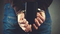 Сахалинец предстанет перед судом за кражу телефона после драки с другом