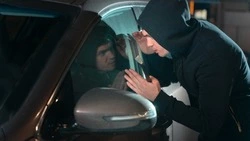 Опасный рецидив: двое жителей Поронайска «накатали» себе срок на угнанной машине своего работодателя