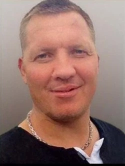 Мужчина на Toyota Sprinter Carib пропал в Южно-Сахалинске