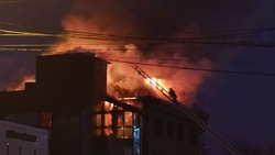 «Еще больше стало»: очевидцы рассказали о масштабном пожаре в Южно-Сахалинске