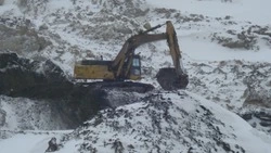 Экскаватор перевернулся на Солнцевском разрезе в Углегорске: погиб машинист 