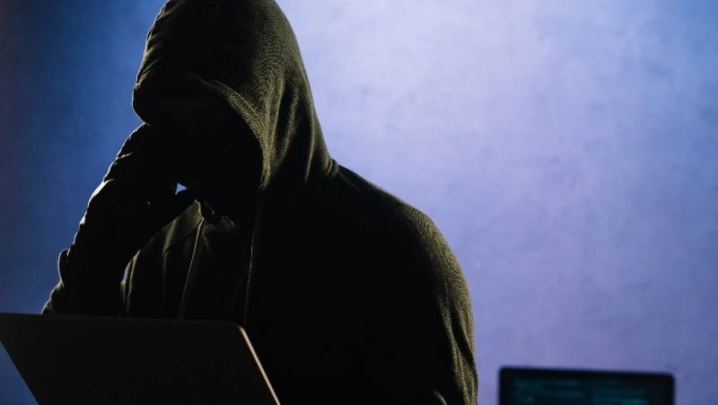 Телефонные мошенники украли у сахалинцев более 300 тысяч рублей за несколько минут