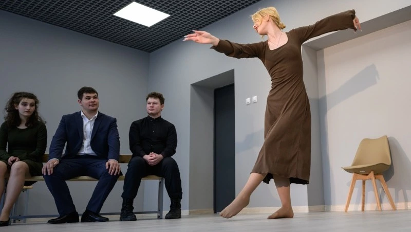 Сахалинский филиал Щукинского института проведет онлайн-прослушивание абитуриентов