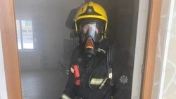 Шесть человек тушили матрац в одном из домов Поронайска