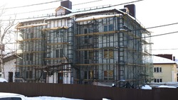 Жители старого дома в Березняках осмотрели свои новые квартиры