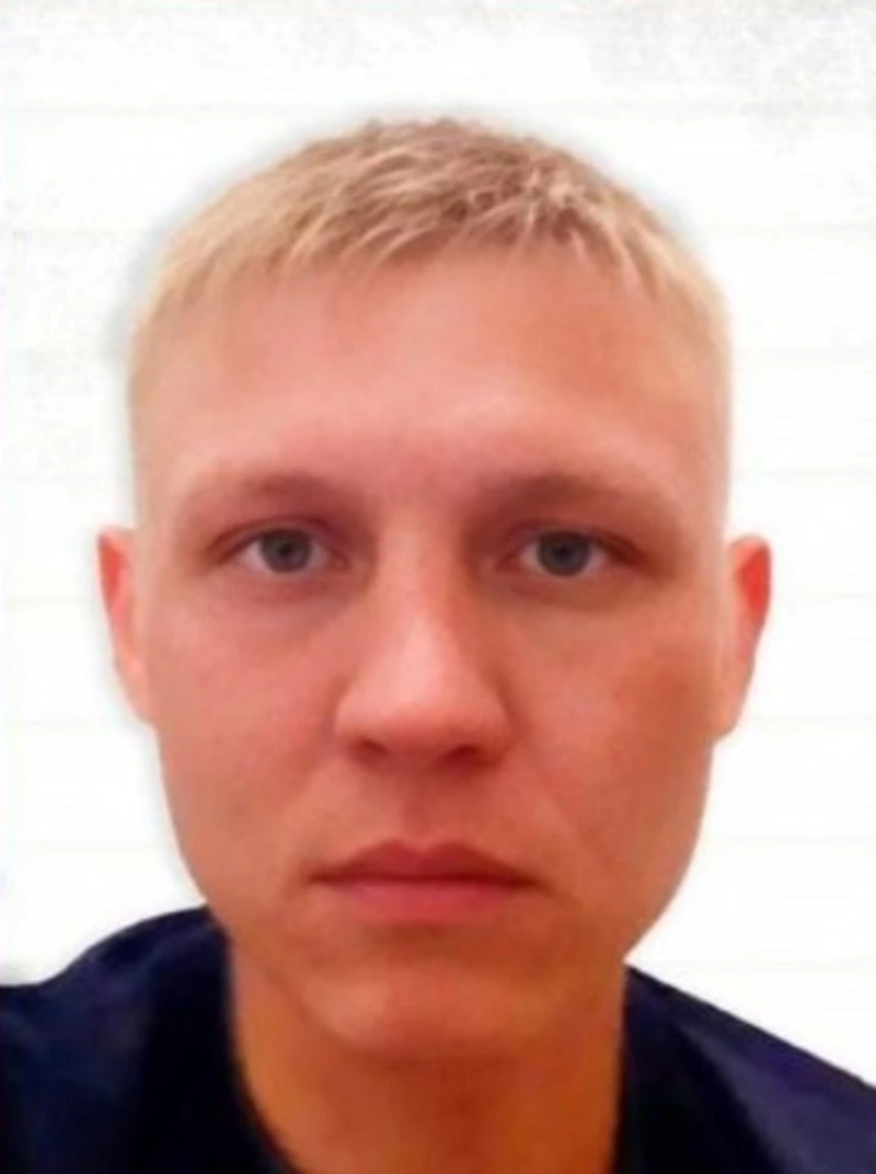 В Корсаковском районе ищут 30-летнего мужчину с татуировками на кисти и плече