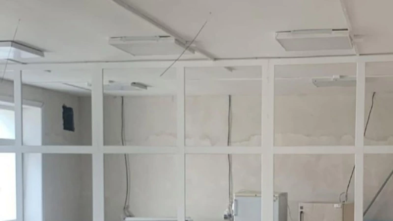 Капитальный ремонт участковой больницы в Томаринском районе завершат до конца 2024 года