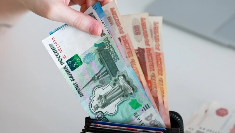 Россиянам досрочно перечислят детские пособия и пенсии из-за майских праздников