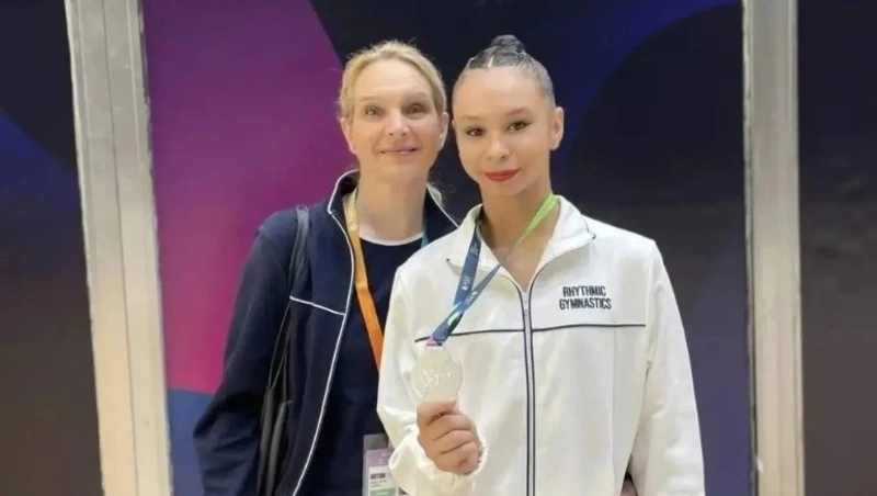Сахалинская гимнастка Кира Яблочникова завоевала серебро на международных соревнованиях