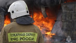 Владелец машины пострадал при пожаре в гараже в Южно-Сахалинске