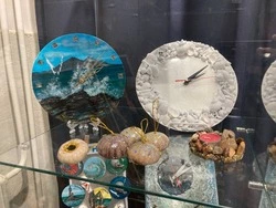 Сахалинская художница представила работы на морскую тематику