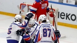 «Сахалинские Акулы» успешно стартовали в выездной серии