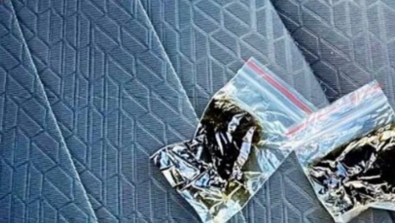 В Поронайске мужчина хранил гашиш в собственном гараже