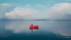 Трое мужчин на лодке пропали в акватории Охотского моря 