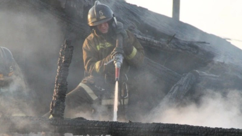 Гараж загорелся в Тымовском районе днем 24 октября