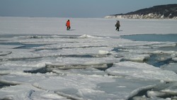 Спасатели предупредили о возможном отрыве припая в заливе Мордвинова 14 марта