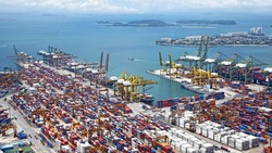 Экспортные контейнерные перевозки в морских портах Дальнего Востока падают