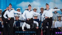 Ансамбль песни и пляски Черноморского флота на Сахалине: ФОТОЛЕНТА