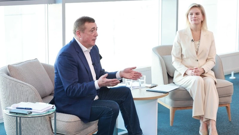 Валерий Лимаренко отвечает на острые вопросы сахалинских СМИ: прямая трансляция