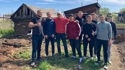 Спортсмены в Смирных помогли семьям участников СВО в рамках проекта «Сопричастность» 