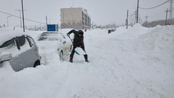 Мэр Южно-Сахалинска проверил работу коммунальных служб по ликвидации последствий циклона 