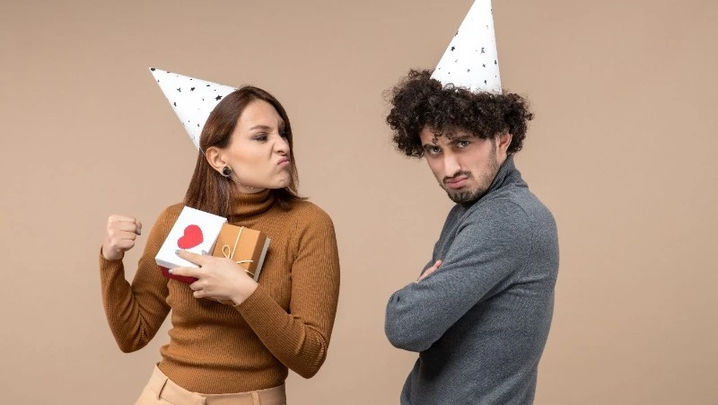 Опрос: жители Южно-Сахалинска, состоящие в браке, не любят Валентинов день