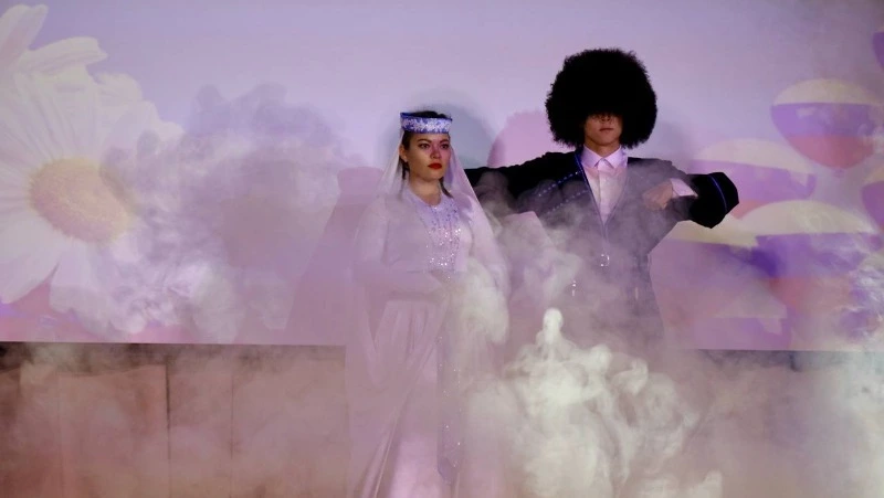 Культурный досуг: как в Томаринском районе жителей приобщают к кино и музыке