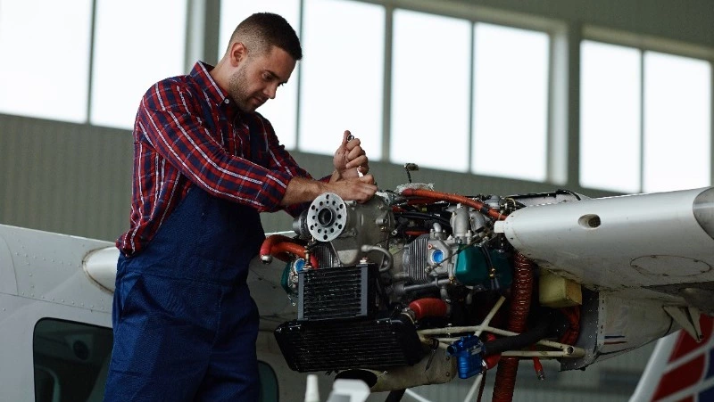 15 августа — День археолога, Степан Сеновал, День авиастроителя